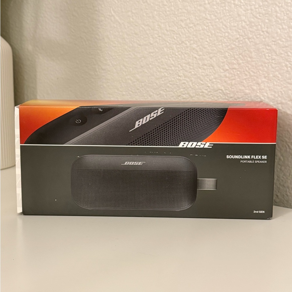 Bose SoundLink Flex SE Portable Bluetooth Speaker - Black